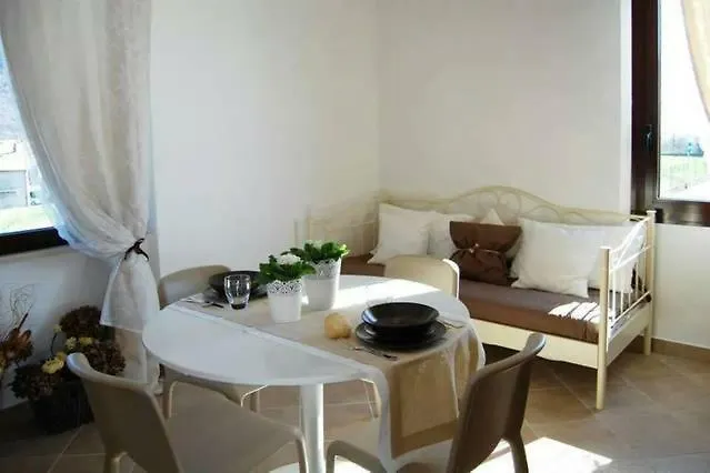 Apartment La Casa Bianca Roe