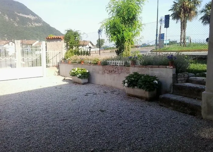 La Casa Bianca Roe